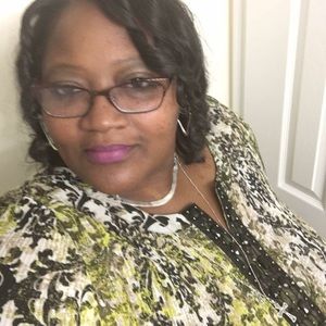 Meet your Posher, Traci